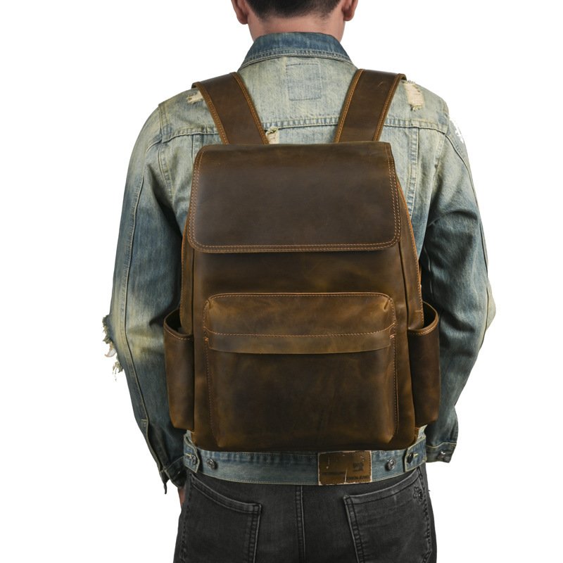 Mochila de cuero para commuter de gran capacidad con diseño de tapa abatible y múltiples bolsillos - Imagen 6